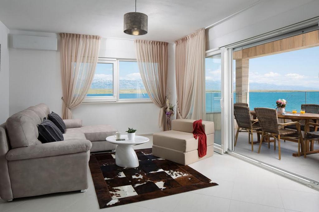 فير Apartments Vista Royal المظهر الخارجي الصورة