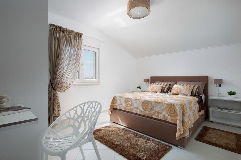 فير Apartments Vista Royal المظهر الخارجي الصورة